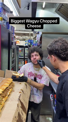 Biggest Wagyu Chopped Cheese with Benny Blanco 📍Prospect Park Deli #prospectparkdeli #biggest #wagyu #choppedcheese