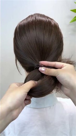 Quick & Easy Chicken Feather Bun Hairstyle Tutorial