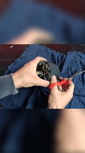 This self-sustaining electric generator prototype went viral! This video reveals how to build a 10-kilowatt power source. We're disassembling a car alternator, welding iron plates, and unlocking secrets. Stay tuned to discover new details! #ElectricGenerator #DIYPower #RenewableEnergy #LibertyEngine #Prototype #ViralTech | Hidden Technology