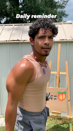 Papito Bro on Instagram: "Papi the main reason that we go to the gym is (FOR US) 🫡.Papi go to the gym to better yourself u know waa* I mean also take your girlfriend with you so she can work on herself too 🥰.PAPI MUCH LOVE 💗❤️ #gym #fitness #fitnessmotivation #gymmotivation #instafit"