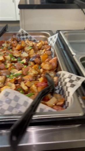 Today we have Korean fried chicken (yukgaejang), Korean BBQ beef egg rolls, gf and vegan Korean fried potato (gamja jorim), gf and vegan jasmine rice, and sautéed sesame garlic spinach (sigeumchi namul). For soups we are serving gf and dairy free kimchi tofu soup, and chicken noodle! | Springfield Food Co-op