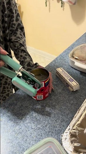 Cranberry Sauce Can Contains Only Water || ViralHog