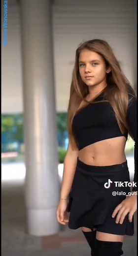 Mini Faldas: La Última Tendencia en Moda Femenina