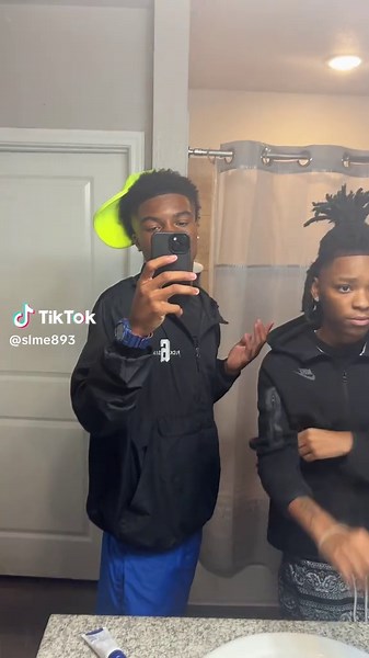 Language Learning Tips for Twins