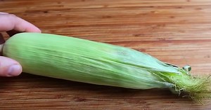 Chef demonstrates the easiest way to cook perfectly silk-free corn on the cob