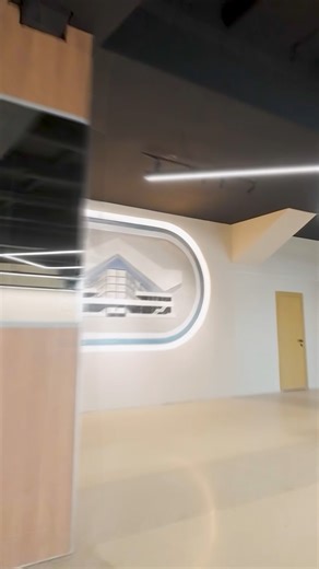 Хоккейный клуб Авангард on Instagram: "Юбилейный сезон для омского хоккея — 75 лет назад в нашем городе появилась команда по только набирающему тогда популярность виду спорта 🏒 Сегодня «Авангард» и Омск — неразделимые части одного целого. Хоккей здесь это не просто клуб, а целая система, где возможность заниматься или просто поддерживать любимую команду есть у каждого жителя 🙌 💬 Мы запустили Лабораторию «Авангарда», которая позволит готовить новые тренерские кадры для все уровней российског