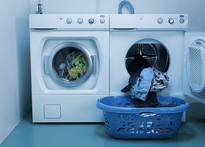 Dear Abby: Apartment neighbor lashes out when woman moves his laundry from shared machine