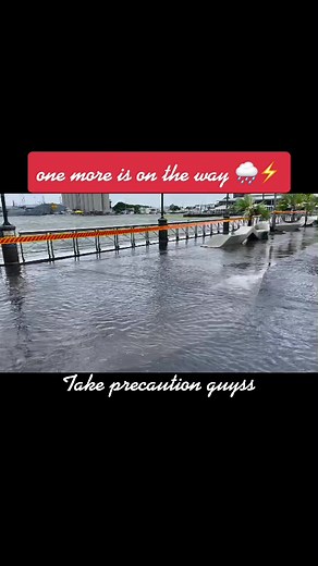 Not a good news but stay safe🙏🏻#cyclone #mauritius #dodoreactions #fyp #fypシ #foryou