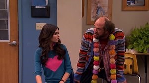 VICTORiOUS: Season 4 Episode 13 Star-Spangled Tori