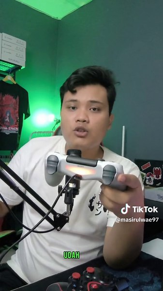 Cara Mudah Mengisi Daya Stik PS4