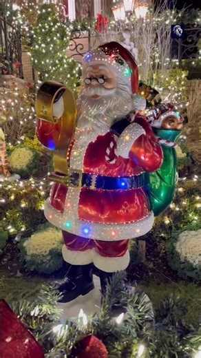 How America Creates Snow Using Sodium Polyacrylate During Christmas 😱