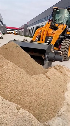 Construction Machinery Overview: Loaders, Excavators & Forklifts