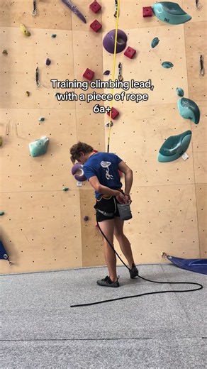 training to climb lead, with a piece a of rope. #climbing #highwall #rockclimbing #leadclimbing #lead
