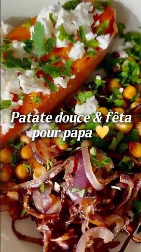 Patate douce rôtie, pois chiches croustillants & feta - un plat simple & réconfortant 💛