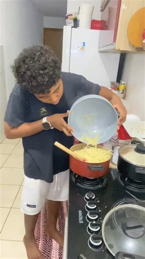 Família Hapuque on Instagram: "Fiz uma macarronada pro almoço #comidacaseira"