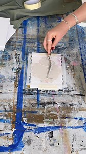 Creating bold texture with stencils and texture paste. I set the stencil in place, spread the paste with a palette knife, lift it slowly, and let the pattern dry. The surface comes out crisp with a raised finish you can see and feel. This is an easy technique for beginners who want structure and detail without complicated tools #texturedcanvas | Studio Spindler