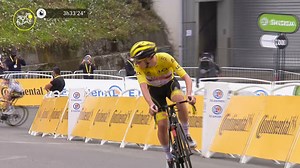 266K views · 10K reactions |  Tadej Pogacar tightened his already firm grip on the  with another strong performance as he claimed his 3rd stage on the #TDF2021!  The last KM ⬇️  Tadej Pogacar a démontré qu'il était le plus fort de ce #TDF2021 ! À Luz Ardiden, il remporte une 3ème victoire d'étape ! | Le Tour de France | Facebook