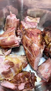 Slow cooked boiled peanuts 🔥🔥🔥🔥 agar them things in the slow cooker for 34 hours. They was sooooo good 🔥🔥 Recipe in my website chinawhiterecipes.com | China White