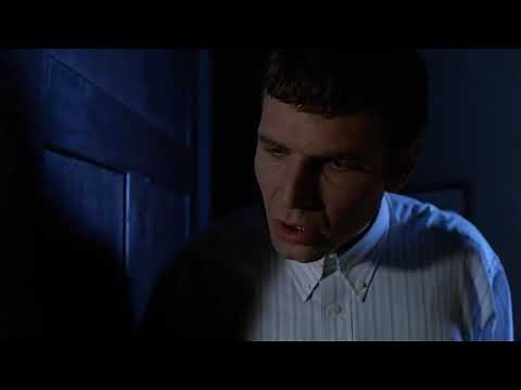 The X Files – Scully Fights Donnie Pfaster (2x13)