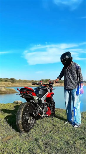 Akrapovic exhaust installation in xtreme125r💀#herobikes #exhaust #xtreme125r #trending #modified