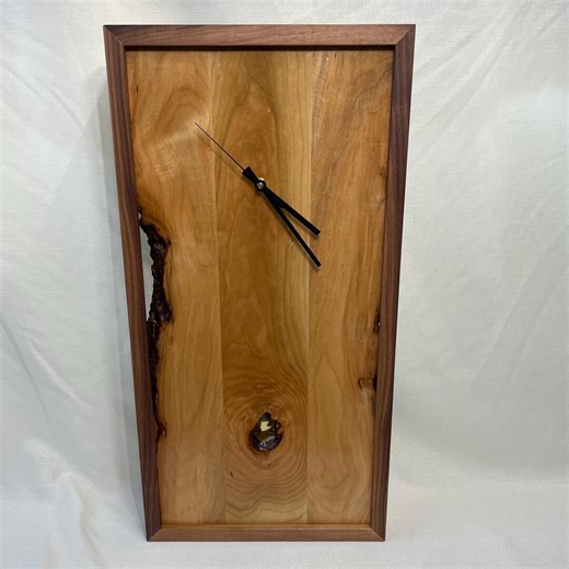 Handcrafted Pendulum Wood Wall Clock ( Pasatiempo ) - Etsy