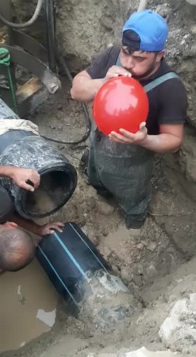 Red Balloon Inflation and Deflation in Trench Setting