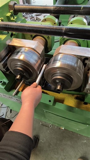 ‏Threa ding machine ,thread rolling machine,wire rolling machine mold