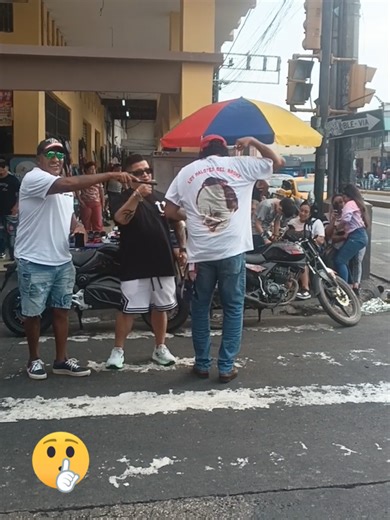 Videos de Los Malotes del Bronx (@jose_galarza1976) con “Betece (feat. Amadou Balake) - Africando”