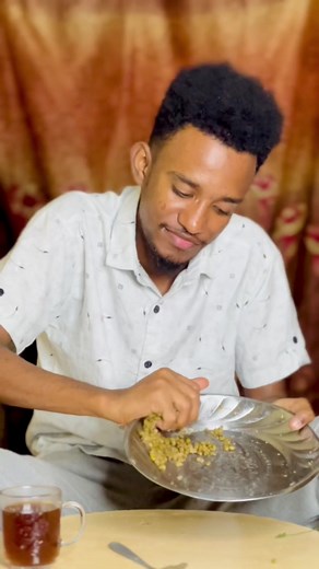 Awo awoo qoftan camboolo iyo salid miya😳😂#ozzyyofficial #ozzyyleewaye #foryou #somalitiktok