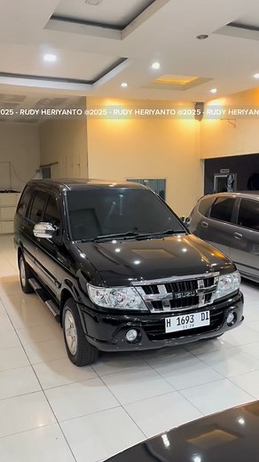 ❗️TERJUAL (SOLD OUT) ISUZU PANTHER 2.5 LS TURBO MANUAL 2010 Nopol H, Semarang - Jawa Tengah Pajak panjang sampai 11/2026 pkb 1.7jt/Th Opsen 1.1jt/Th Kilometer 95.000 Ongoing (service rutin) Warna favorite Hitam Metalik Mesin 2.500 Diesel Turbo (Barcode Subsidi Ready) Kondisi; Bodi cat masih full original semua, kecual bumper belakang kanan (ada repaint dikit) Lantai utuh original tidak ada keropos sama sekali Velg original, ban tebal-tebal nik 2024 Interior original masih utuh tidak ada sobek He