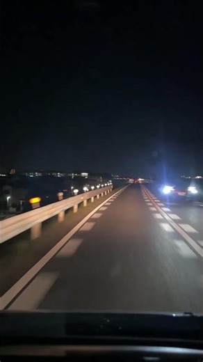 僕は鉗子分娩で産まれてきました。なので… I was born via forceps delivery, so...