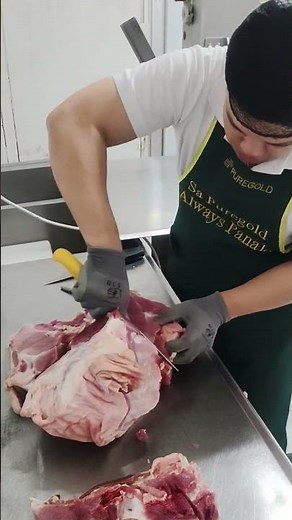 deboning quarter ham leg (pork)