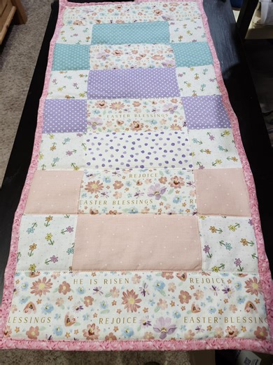 Easter Table Runner, Spring Table Runner, Table Topper, Spring Decor - Etsy