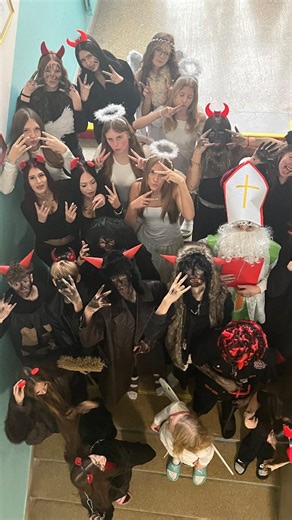 ZŠ Bučovice 711 on Instagram: "🎅✨ Mikulášská nadílka dorazila! ✨🎅👹👼🏻 #mikulas #cert #andel #zsbucovice711 #zs711 #jedenactka #predvanocnicas"