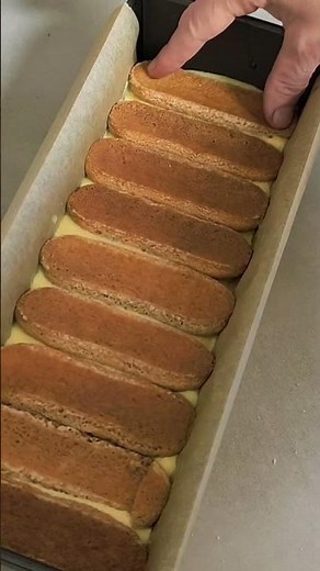 BÛCHE DE NOËL FAÇON TIRAMISU – légère, sans cuisson et ultra fondante !
