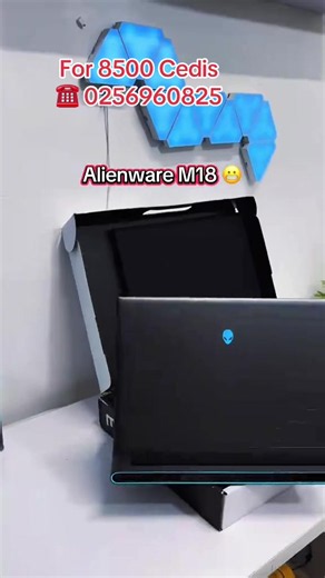 Alienware M18 RTX 4060 AMD RYZEN 7 2TB SSD 32GB RAM 480HZ