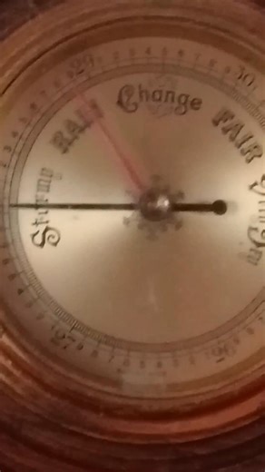 1.4K views · 12 reactions | ️ In Invercargill Right 11.30 am now Barometric pressure at 27.9.5 and still dropping. | Muz Muz | Facebook