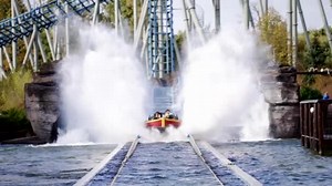 Crush Water Water Roller Coaster Amusement Park Spray Attraction Entertainment