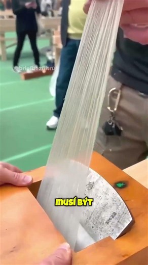 Soutěž v hoblovánÍ dřeva kde musí být absolutní ticho 🪵
