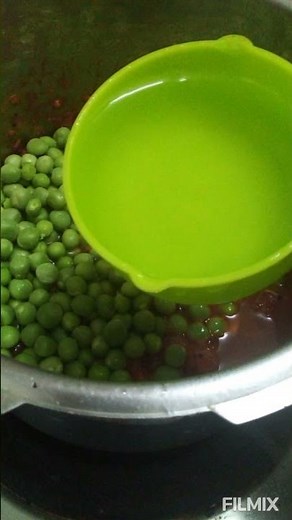 Kerala Style Green Peas Curry Recipe | Side dish for appam and idiyappam| Easy peas curry in cooker