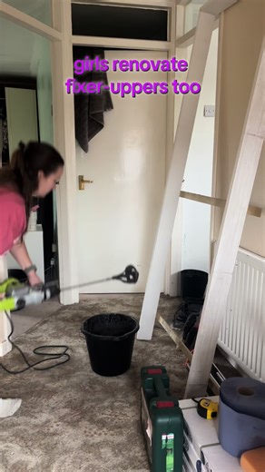 Who says girls can't handle power tools? #DIYgirl #renoDIY #homedecor #renovation #fixerupper