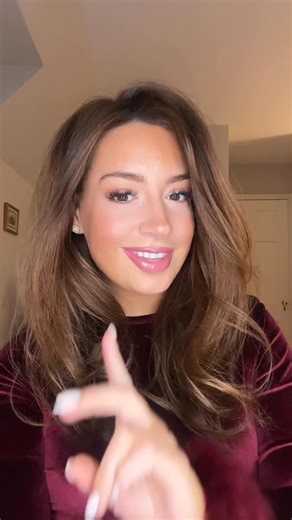 Haley Hoffman Smith on Instagram: "📍 this is your pivot point. time to step into your FULL POTENTIAL. if that’s been hard for you, you’ve struggled with being consistent, and/or you suspect a sneaky fear of success that’s making your subconscious glitch (you’ll know via procrastination, not keeping promises to yourself, and lowkey fearing how great you could be), CLEAR THAT FROM THE ROOT before the new year!!! my 90 min Faster EFT Tapping & rewiring replay “Rebirth to Your Full Potential” is no