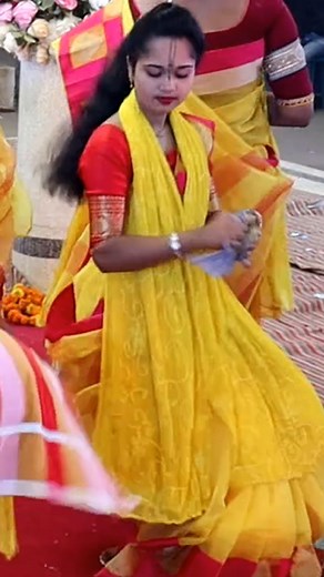 হেলে দুলে নৃত্য করে বুন্ডি আমায় পা,গল করলো | Daily Collection