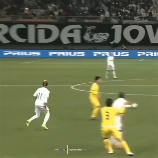 Boss: The referee's reaction when Neymar Jr. scored was amazing🔥🥶😍 #brasil #neymar #purelove #referee | Neymar Jr Fans Club