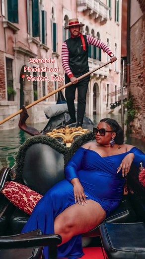 Once upon a time in Venice 💙💫🦋 📸 by @gazellastudio #veniceitaly #plussizetravel #gondolavenice #gondolaride #traveltok #blacktravel