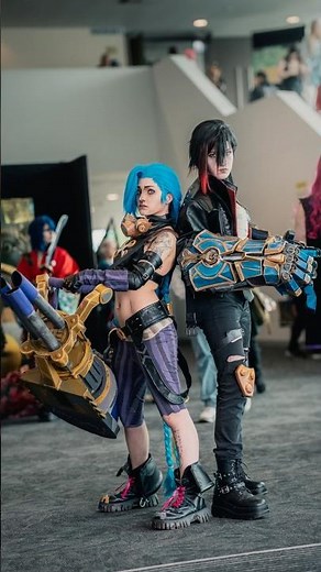 Cool jinx and vi cosplay