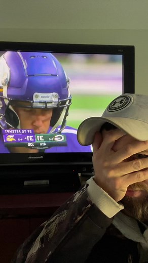 My blood pressure is through the roof!!! #MunchiesWithTubi #MinnesotaVikings #minnesotacheck #sundayfunday