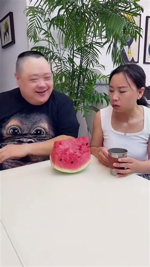 Should've claimed the whole watermelon with my tongue. Hindsight is 20/20. #Funny #FunnyCouple