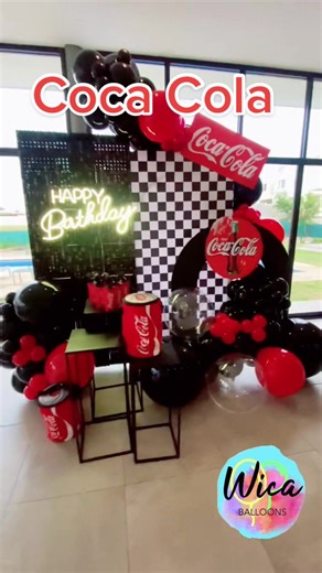 Decoración Creativa con Globos de Coca Cola