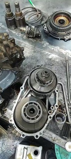 On the table today a fully stripped gearbox 🔧⚙️. Every clutch, every bearing, every seal and every component laid out cleanly for full inspection, cleaning, and precise rebuilding. This is the level of workmanship we give every car that comes to CVTAUTOMATIC1 transparent, skilled, and thorough. At CVTAUTOMATIC1, we offer: 🔹 Full CVT & Automatic Gearbox Repair 🔹 Gearbox Overhaul & Rebuild 🔹 Gearbox Servicing & Oil Change 🔹 Strainer Replacement & Valve Body Cleaning 🔹 Fixing slipping, jerkin
